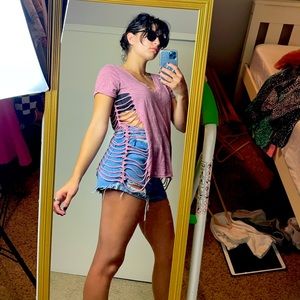 Buckle shirt, cut up on both sides, loose fit